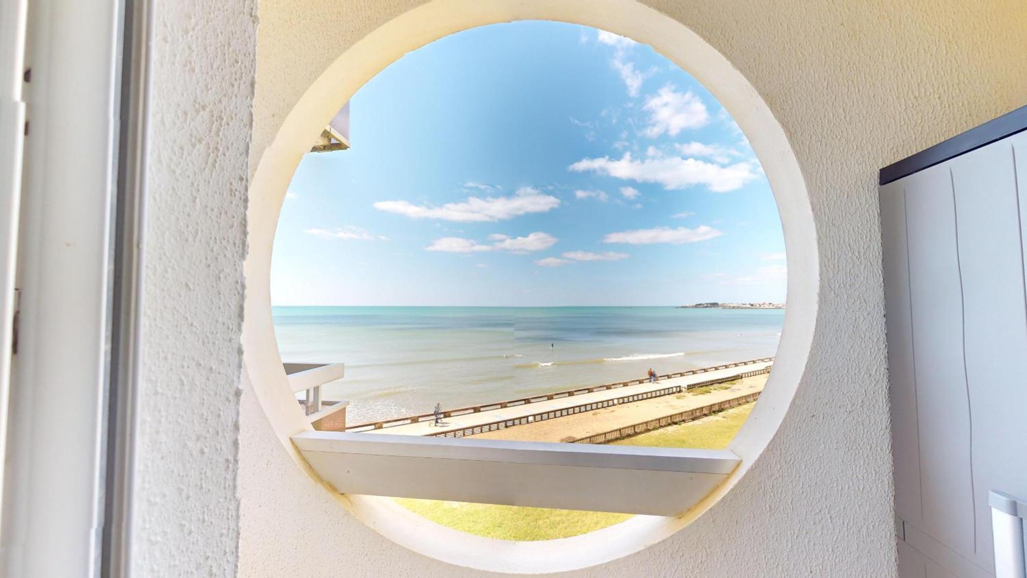 Panoramic View Face Mer 圣吉尔-克鲁瓦德维 外观 照片